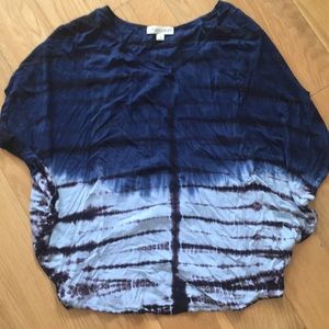 Tie dye poncho style top sz small